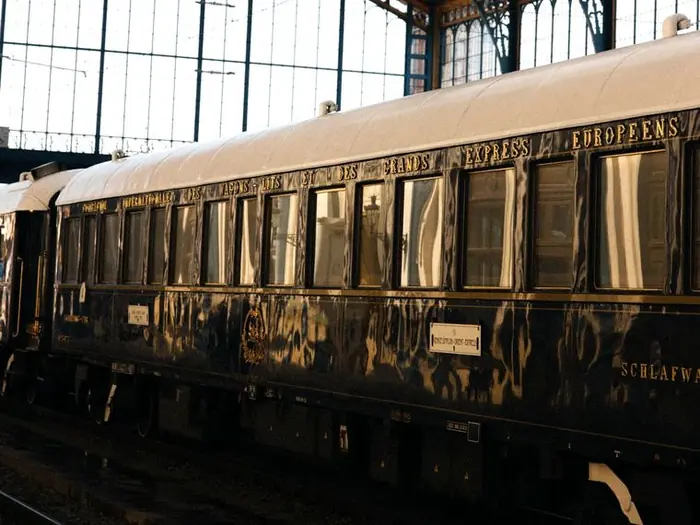 Luxuszug am Bahnhof