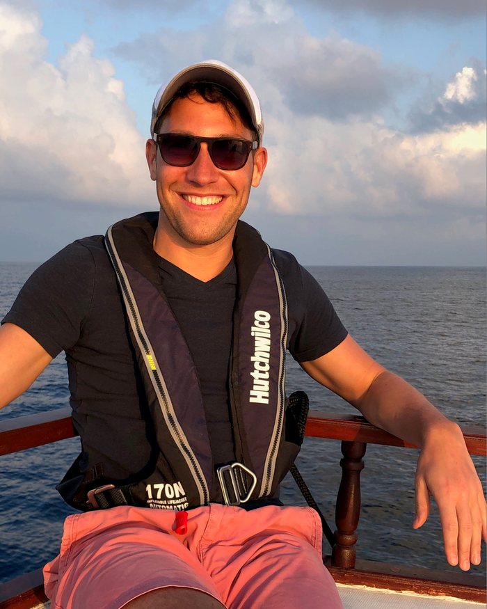 Patrick Zimmerling auf einem Boot im Indischen Ozean